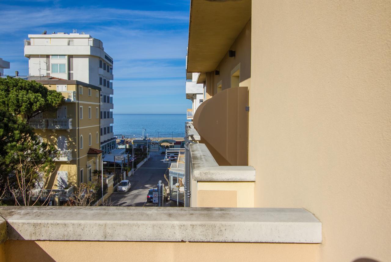 Hotel Nelson Riccione Bagian luar foto